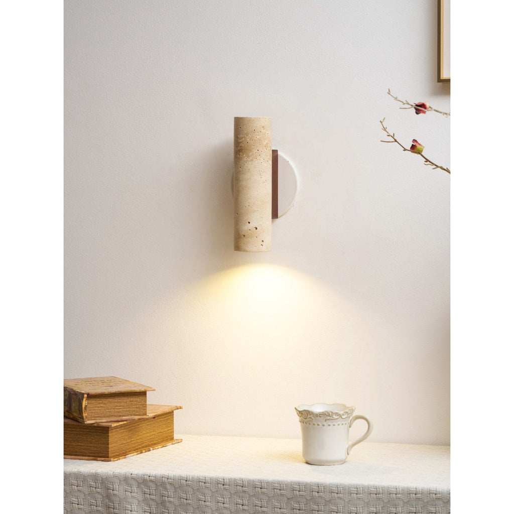 Applique murale moderne Gylfi en Noyer et travertin jaune