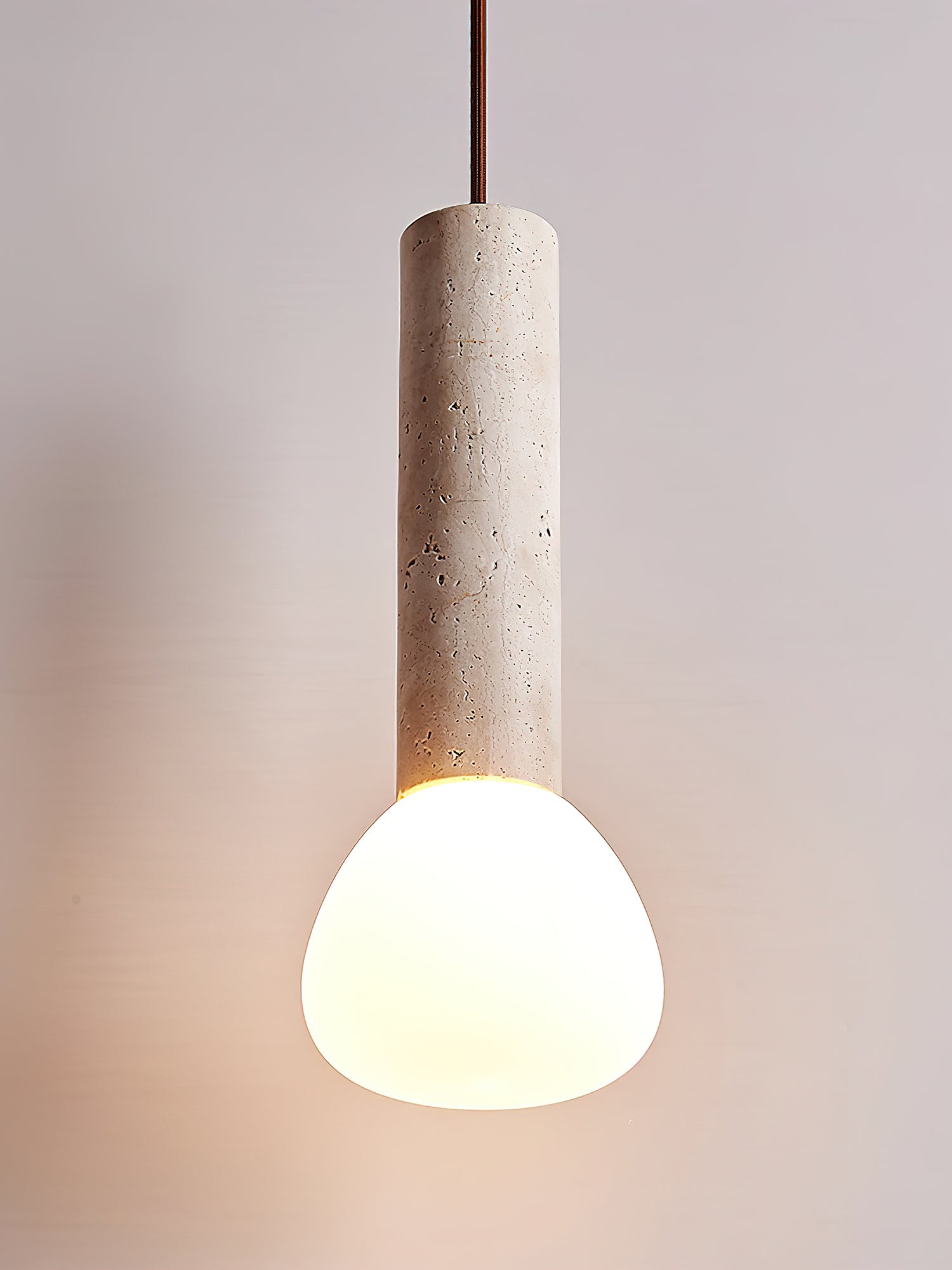 Suspension moderne Ennis en Travertin jaune et blanc