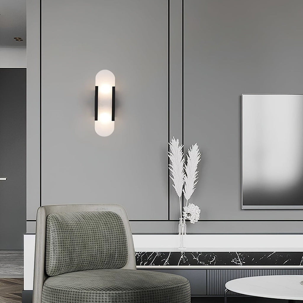 Applique murale moderne Paavo en Albâtre Laiton