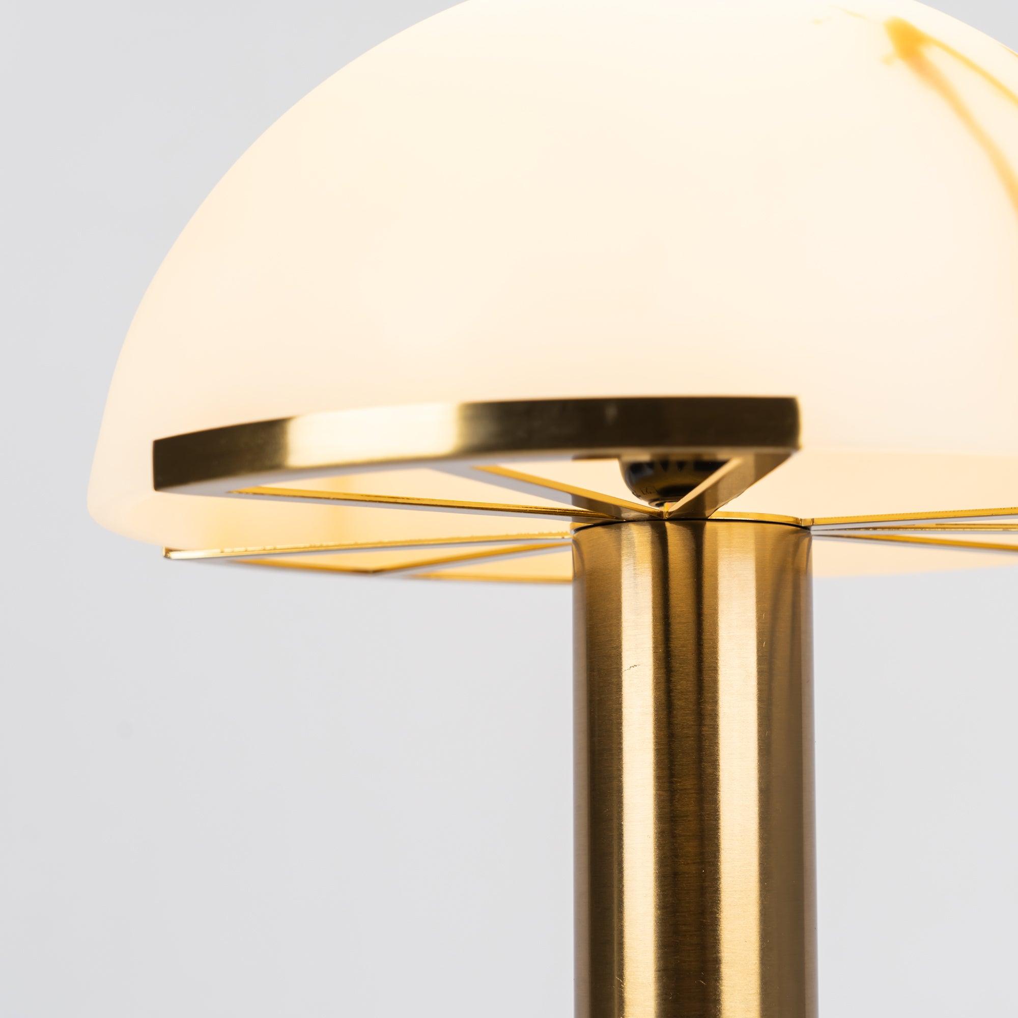 Lampe à poser moderne Grettir en Noir et albâtre blanc
