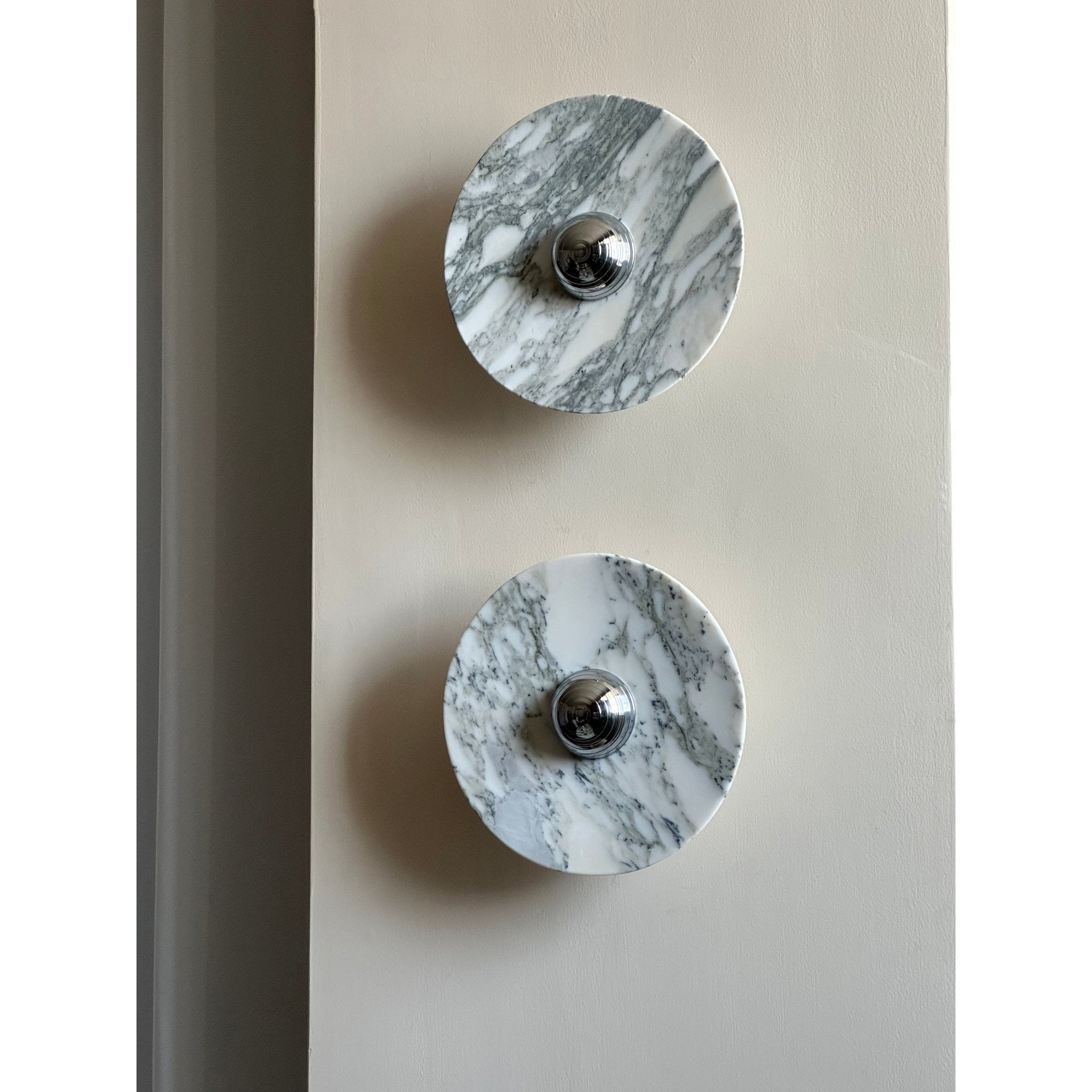 Applique murale moderne Abbott en Marbre Chrome
