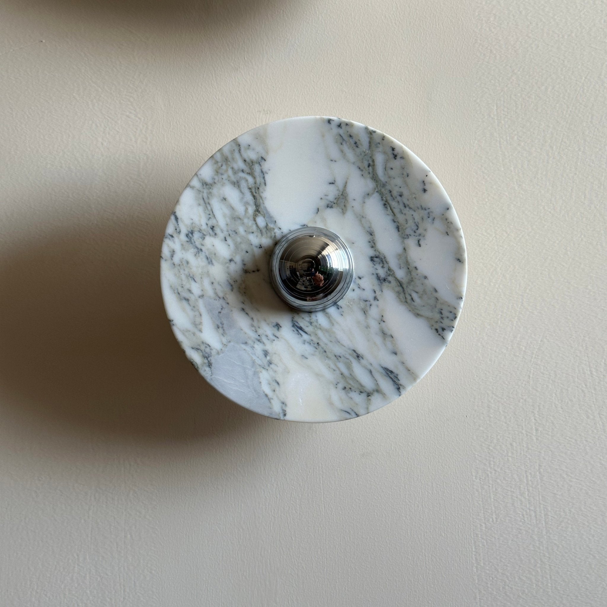 Applique murale moderne Abbott en Marbre Chrome