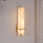 Applique murale moderne Conrad en Albâtre Laiton et blanc