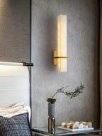 Applique murale moderne Conrad en Albâtre Laiton et blanc