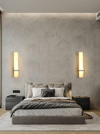 Applique murale moderne Conrad en Albâtre Laiton et blanc