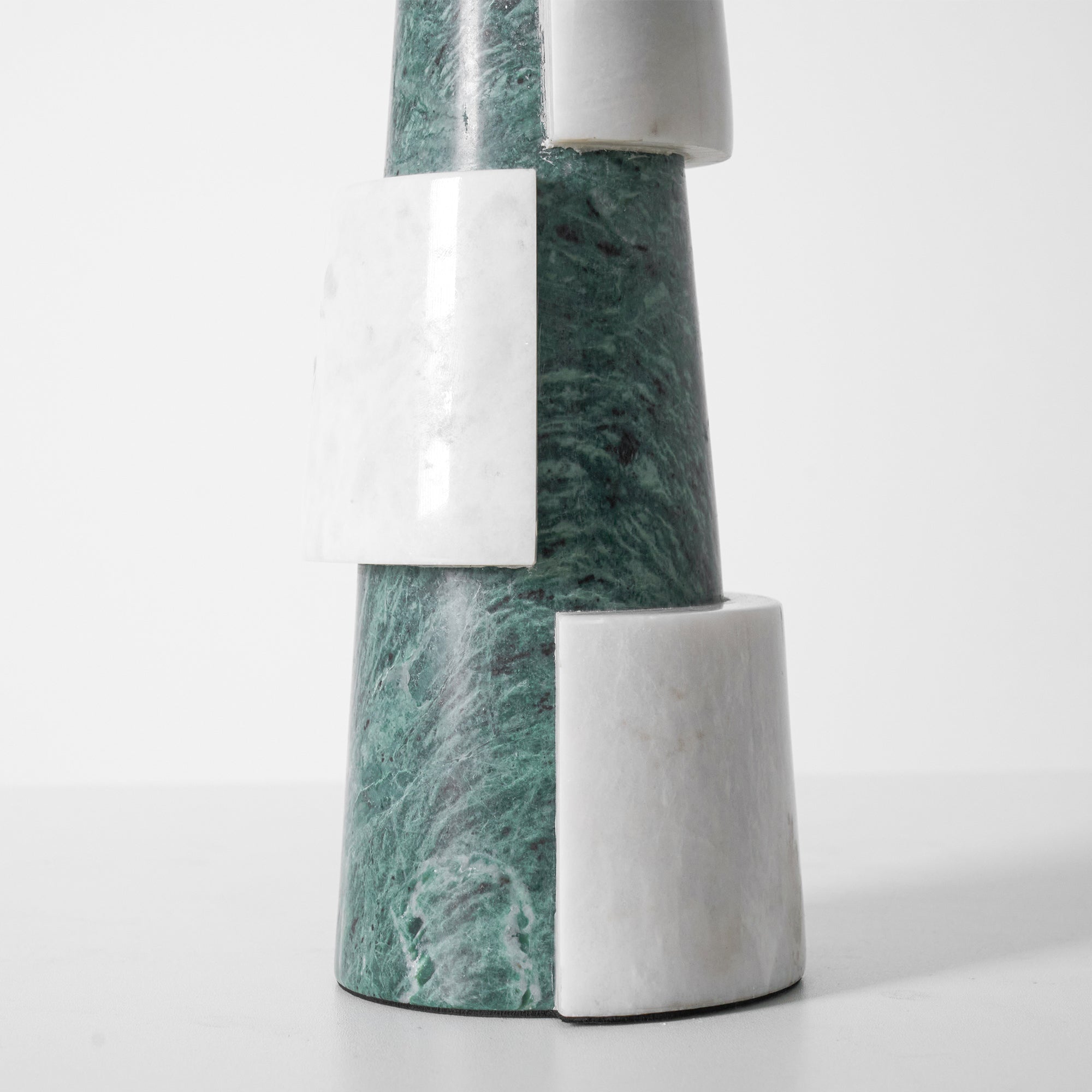 Lampe à poser moderne Dadi en Marbre Vert et blanc