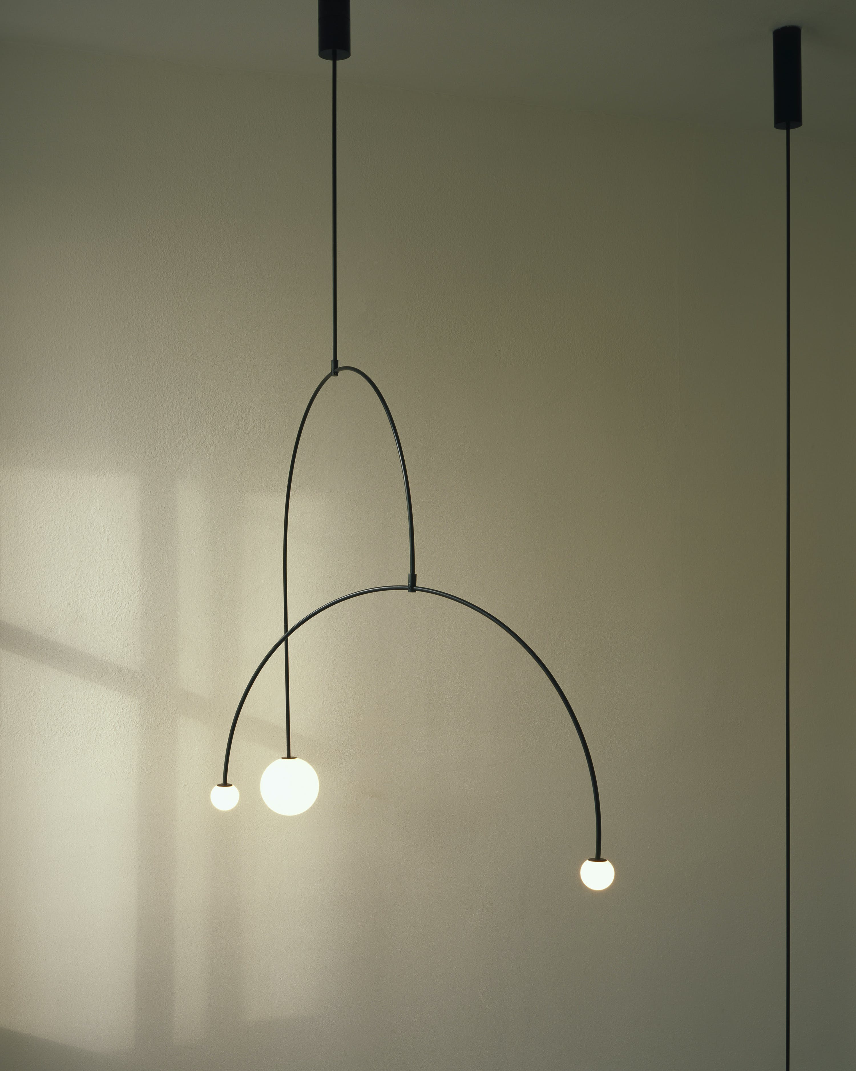 Lustre moderne Todd en Métal, Fer, Acier, Verre Noir
