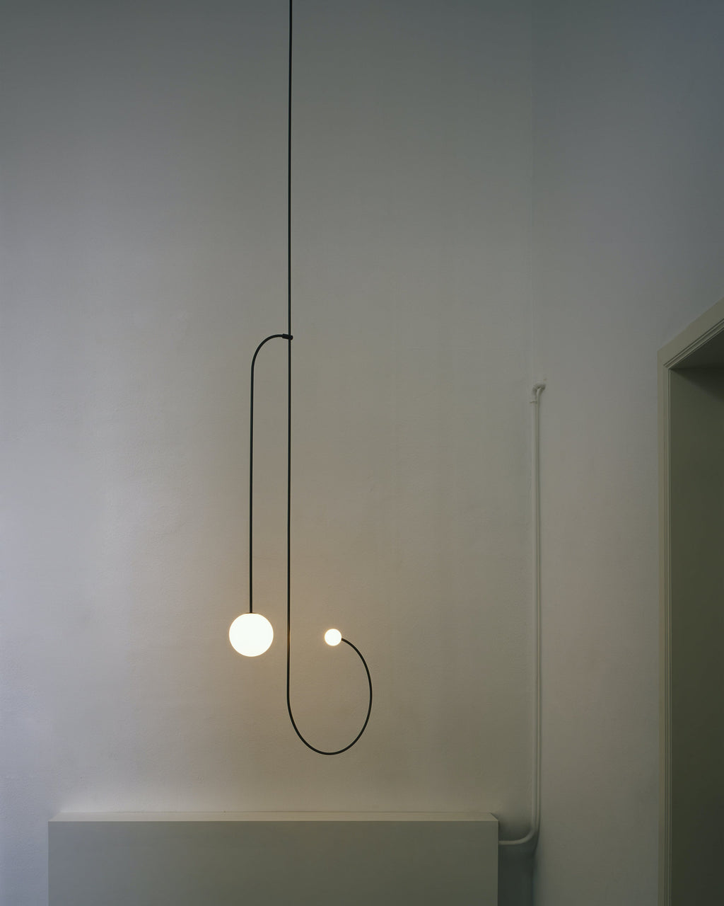 Lustre moderne Todd en Métal, Fer, Acier, Verre Noir