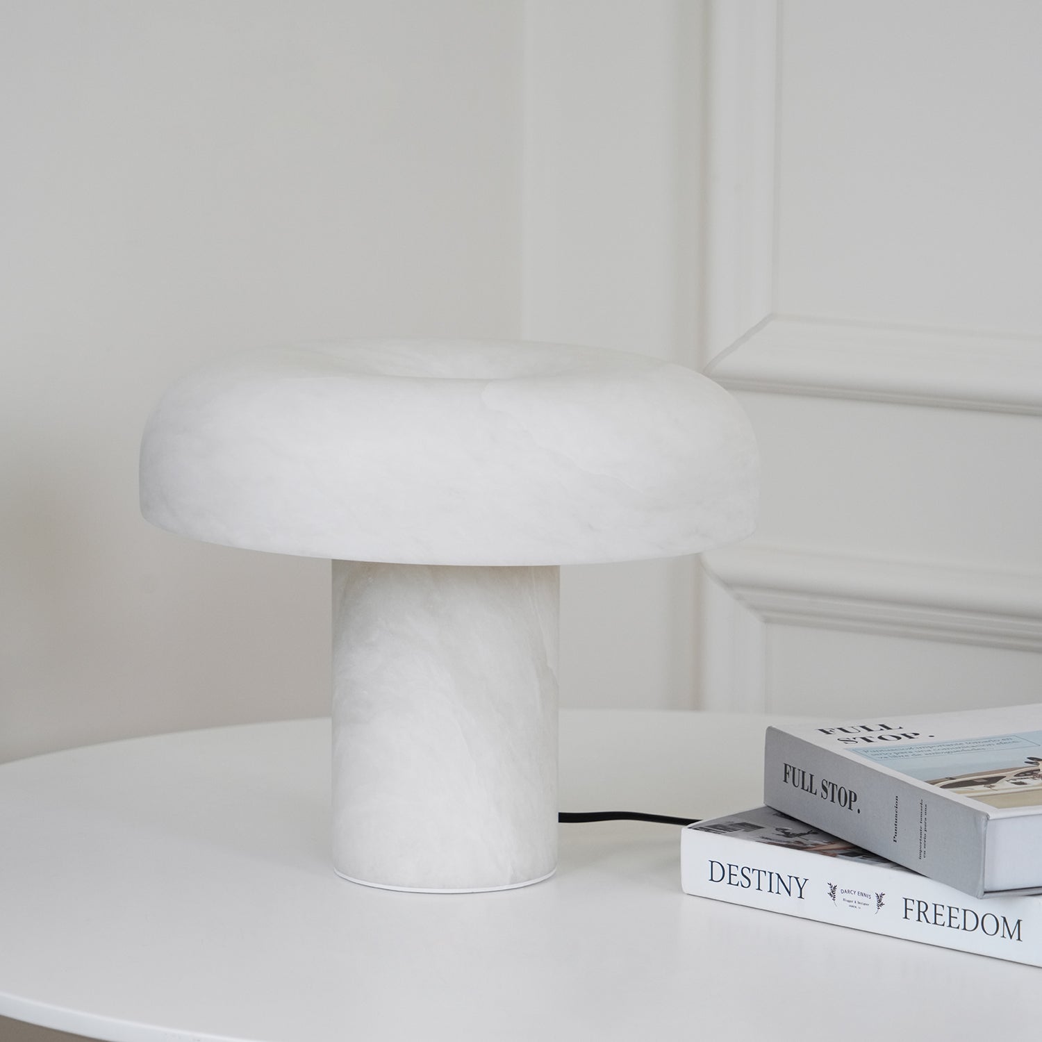 Lampe à poser moderne Acel en Albâtre Laiton et blanc