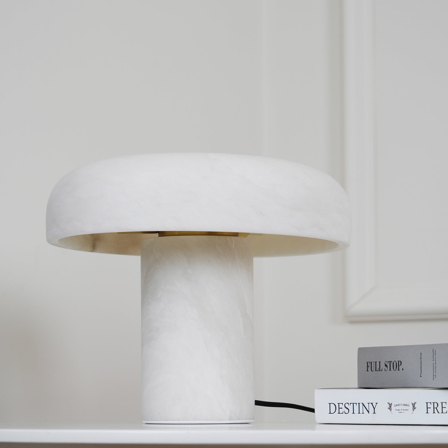 Lampe à poser moderne Acel en Albâtre Laiton et blanc