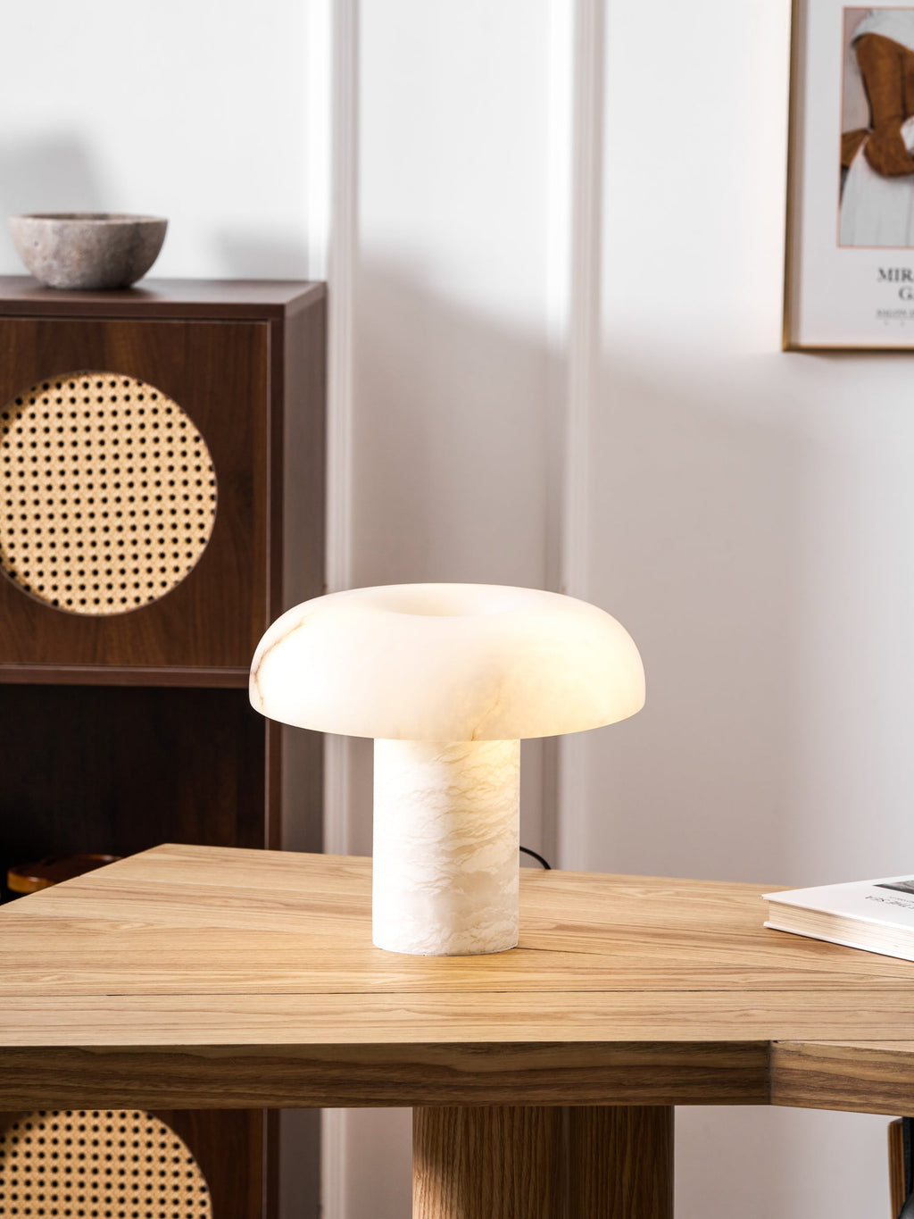 Lampe à poser moderne Acel en Albâtre Laiton et blanc