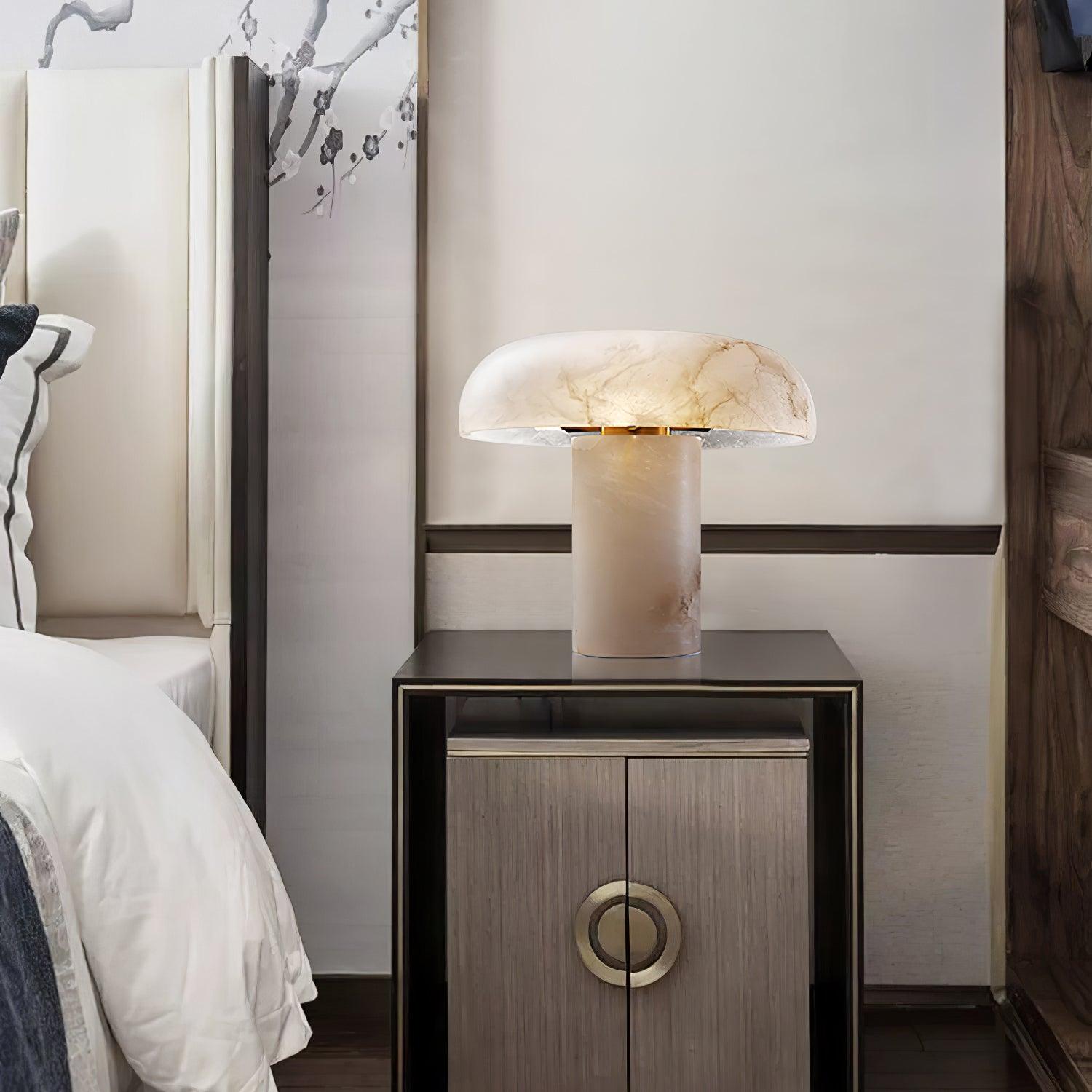 Lampe à poser moderne Acel en Albâtre Laiton et blanc