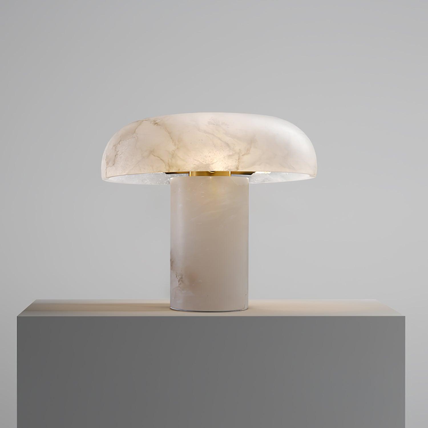 Lampe à poser moderne Acel en Albâtre Laiton et blanc