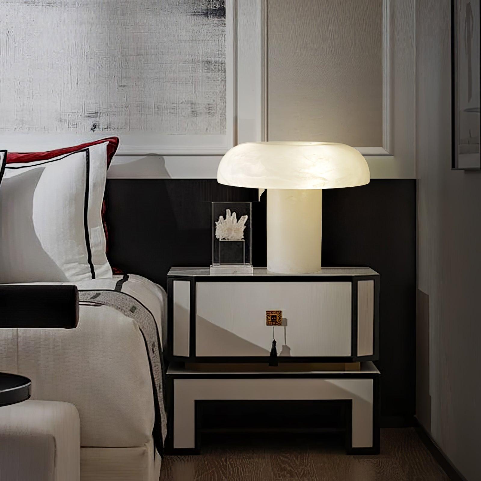 Lampe à poser moderne Acel en Albâtre Laiton et blanc