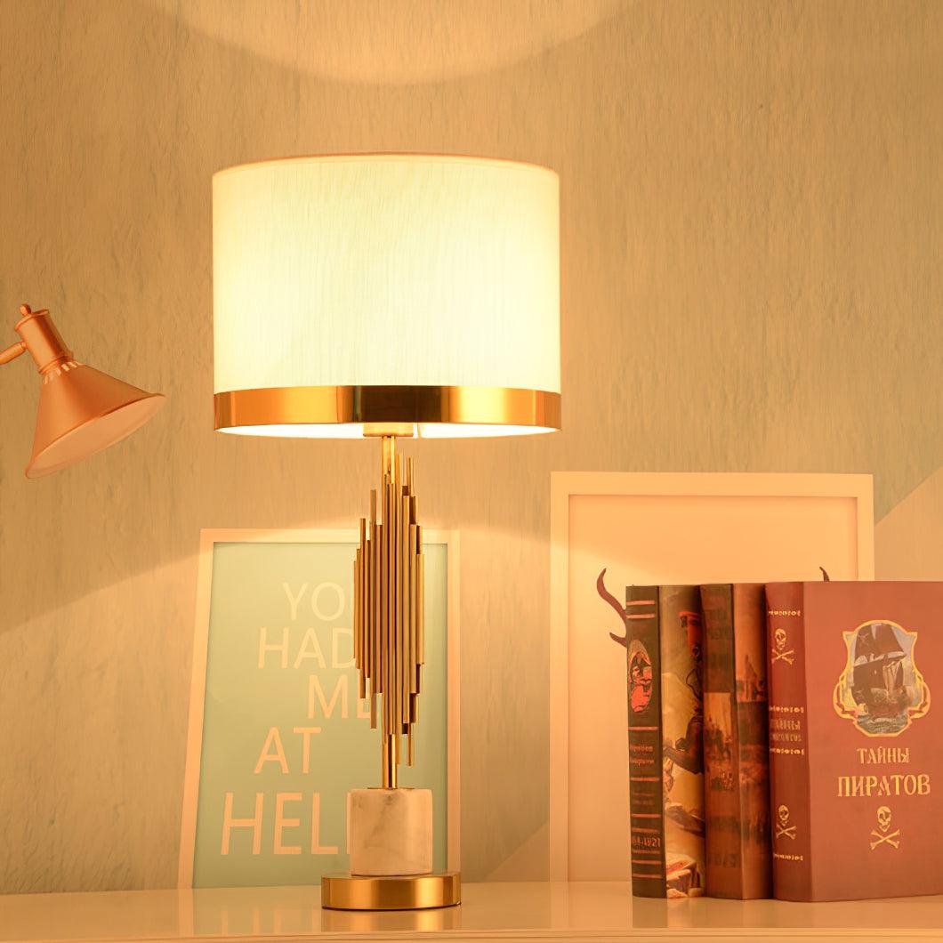 Lampe à poser moderne Dreng en Tissu, Fer, Marbre, Métal Doré