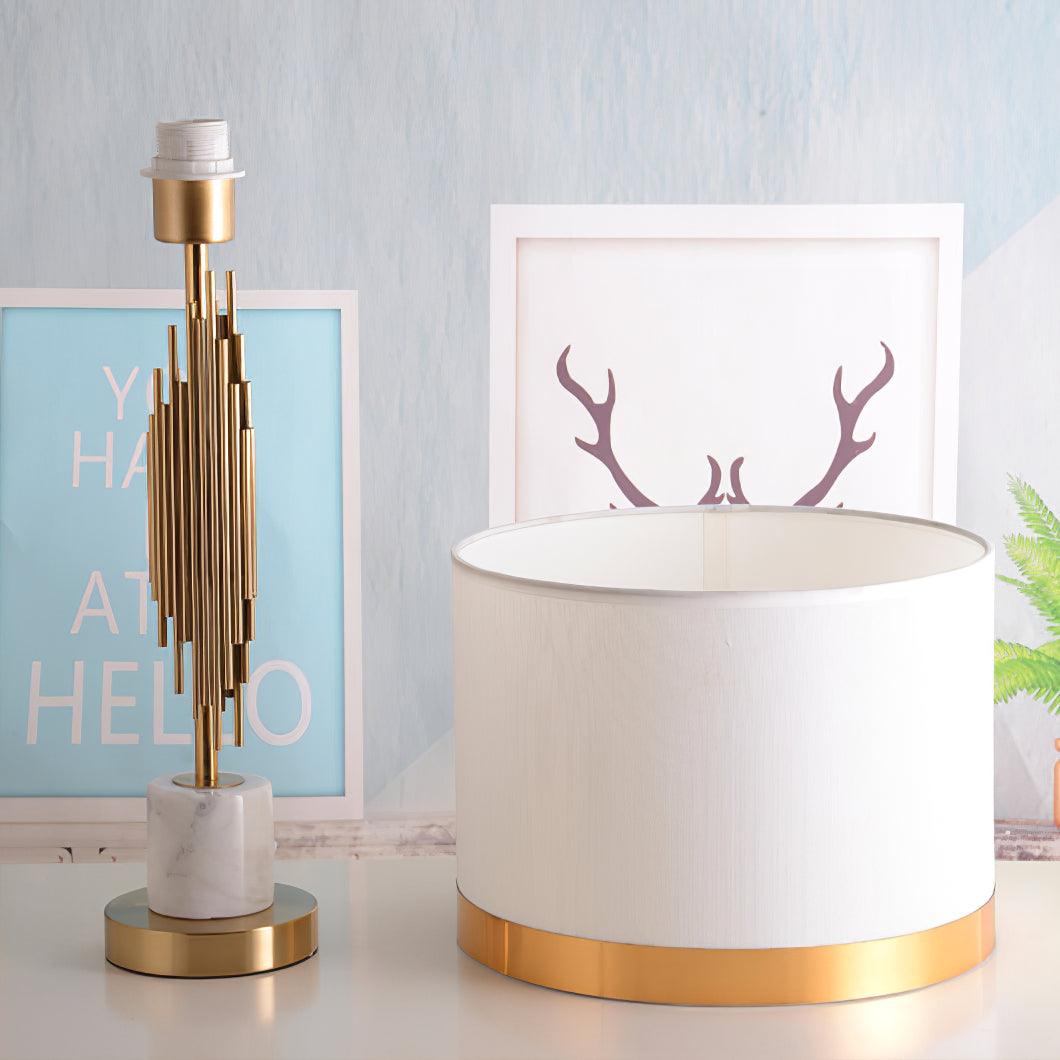 Lampe à poser moderne Dreng en Tissu, Fer, Marbre, Métal Doré