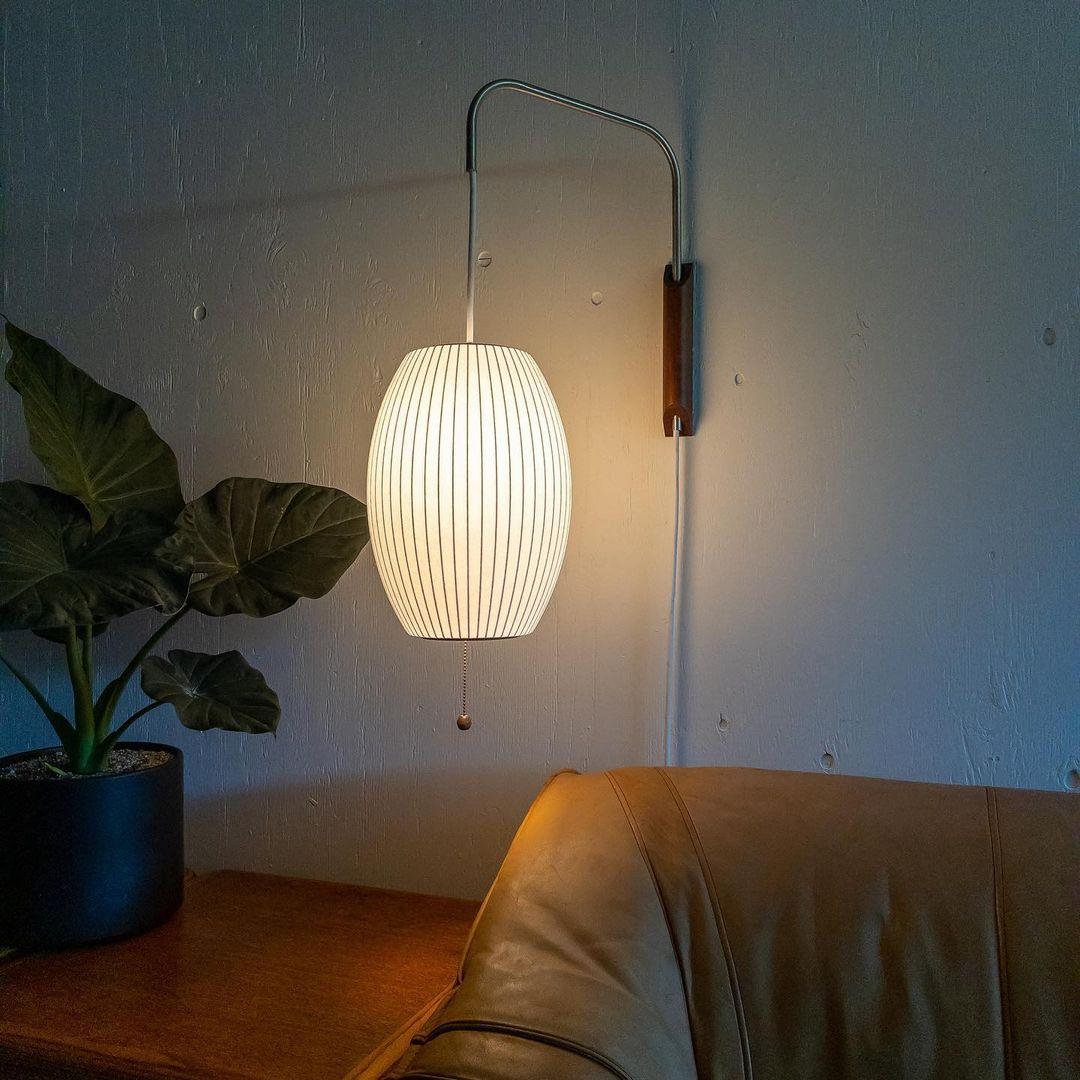 Applique murale moderne Tarjei en Polymer, Acier, Métal Blanc et noyer bois