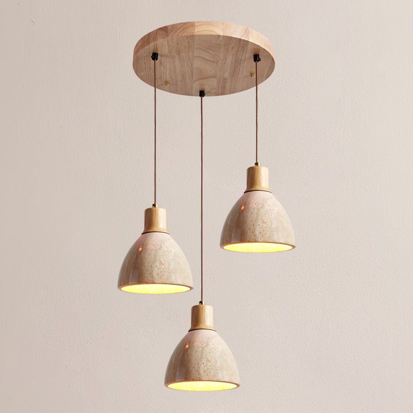 Suspension moderne Norulf en Bois et travertin jaune