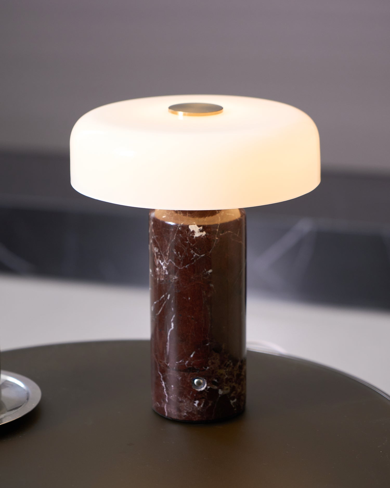 Lampe à poser moderne Fridrek en Marbre Blanc