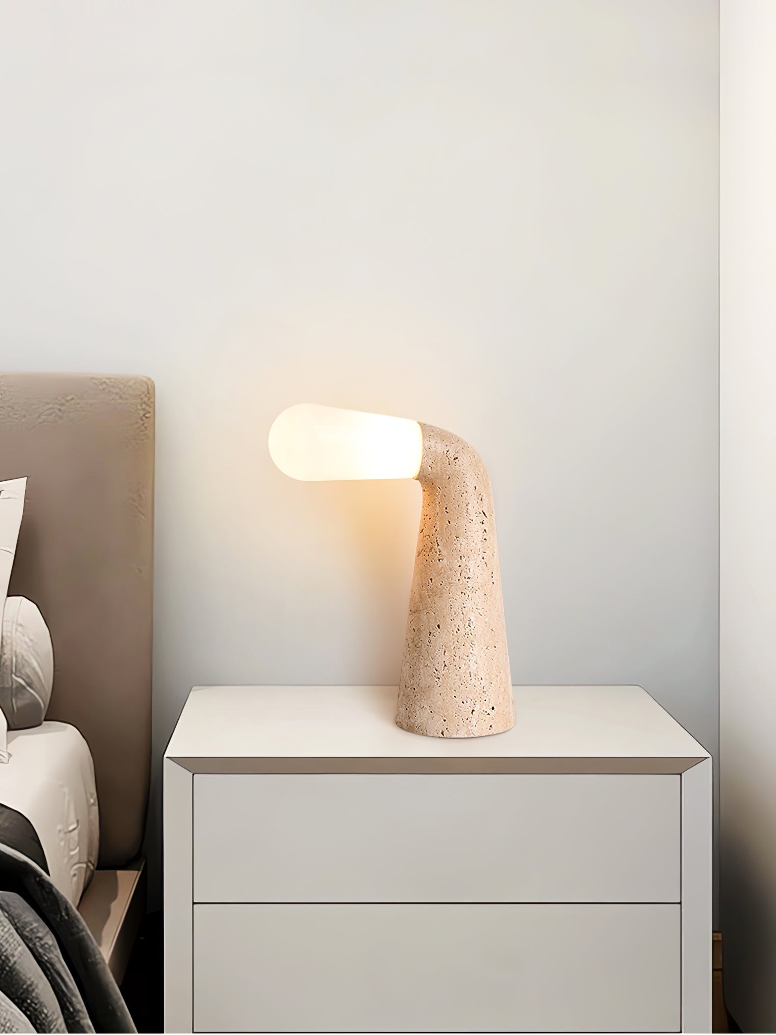 Lampe à poser moderne Jago en Travertin jaune et blanc