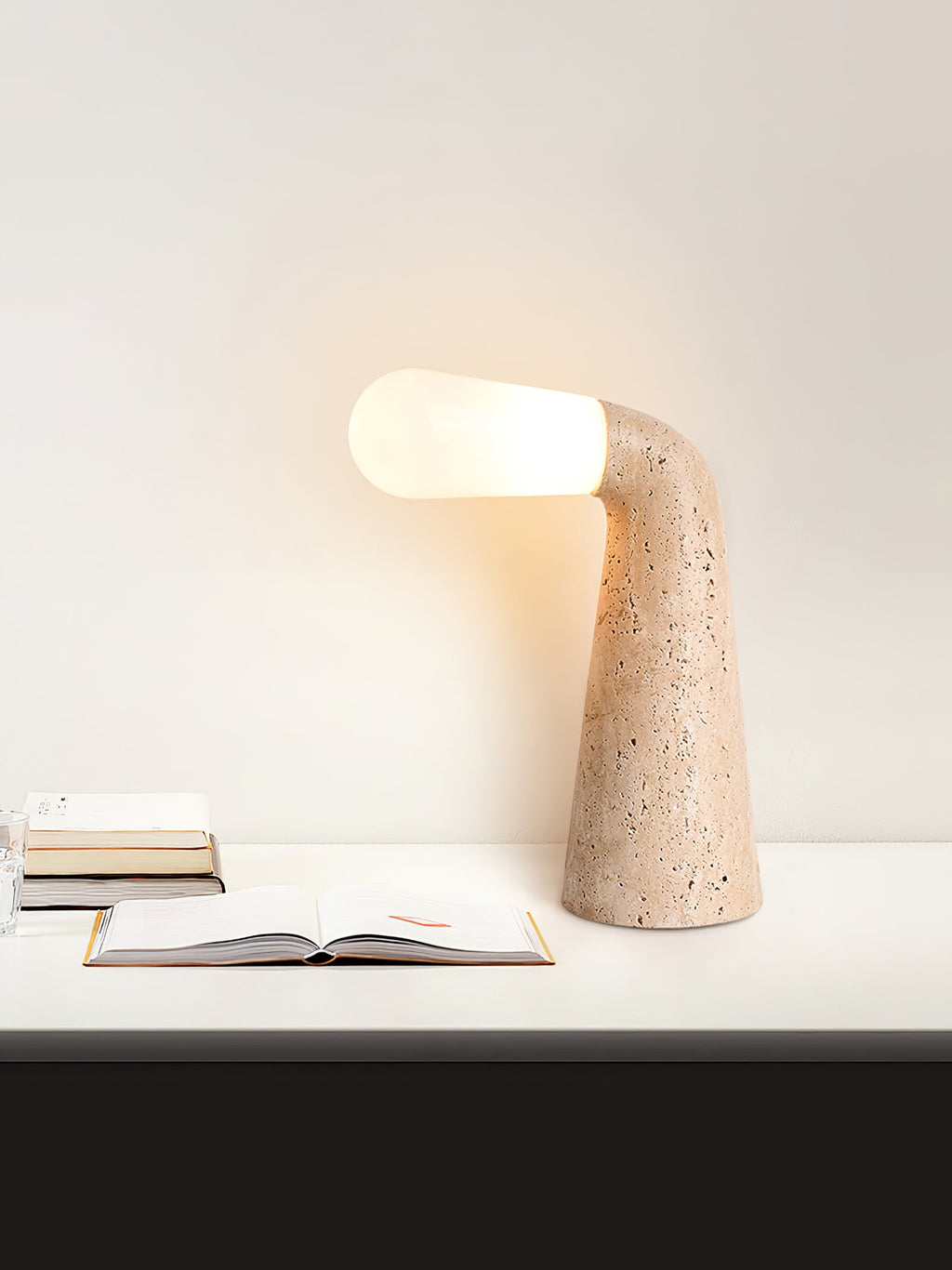 Lampe à poser moderne Jago en Travertin jaune et blanc