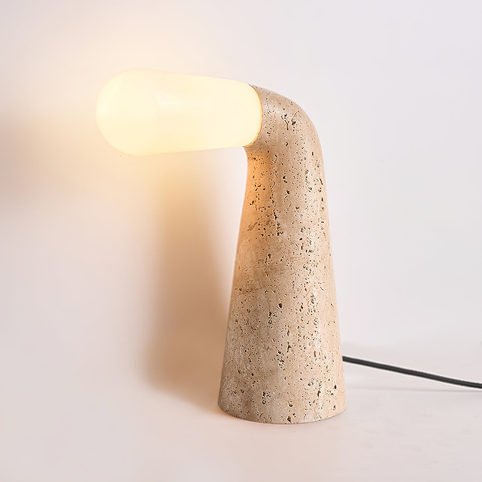 Lampe à poser moderne Jago en Travertin jaune et blanc
