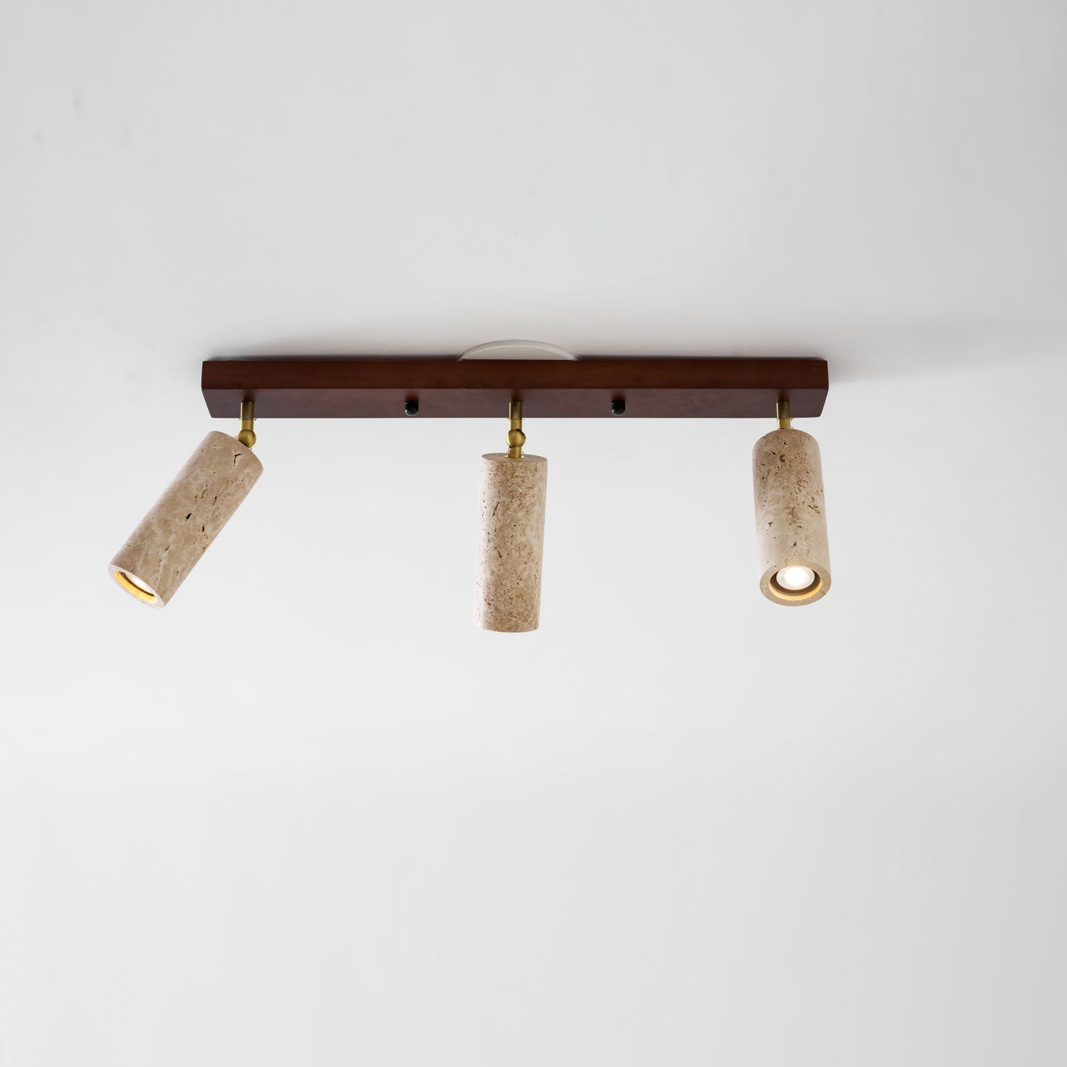 Plafonnier moderne Fjalar en Noyer bois et travertin jaune