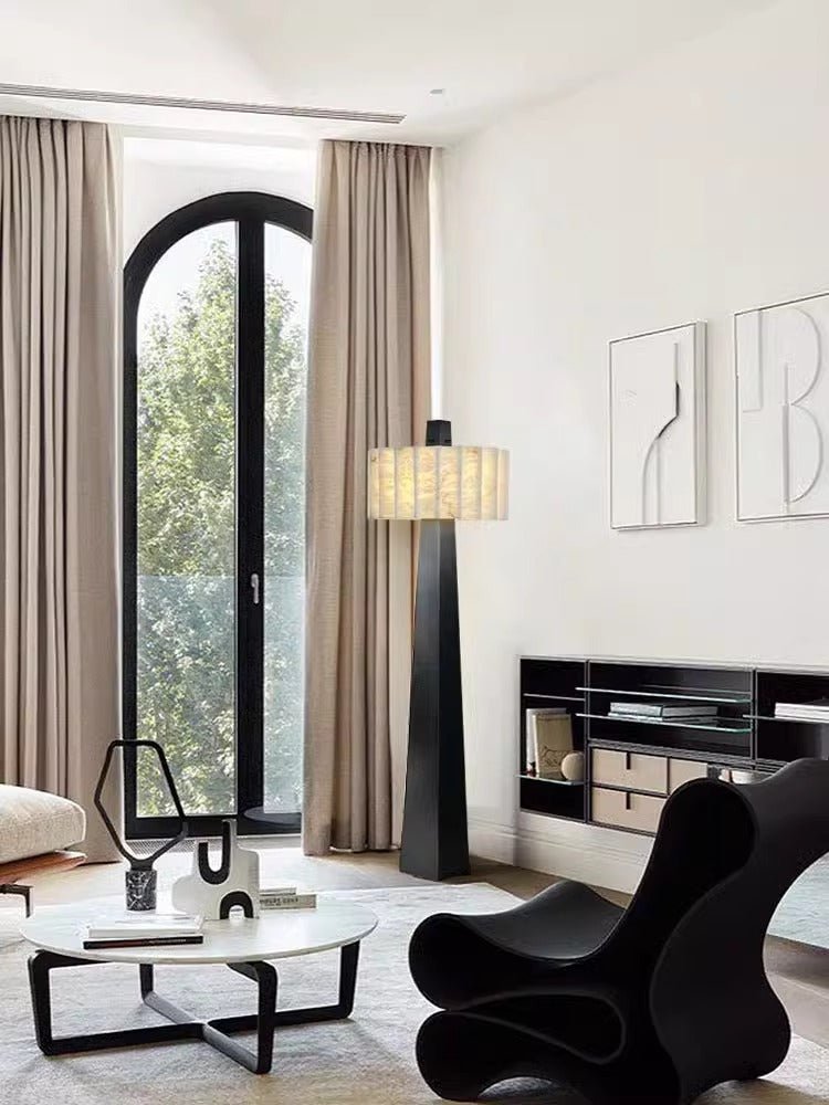 Lampadaire moderne Murdoch en Albâtre Noir et blanc