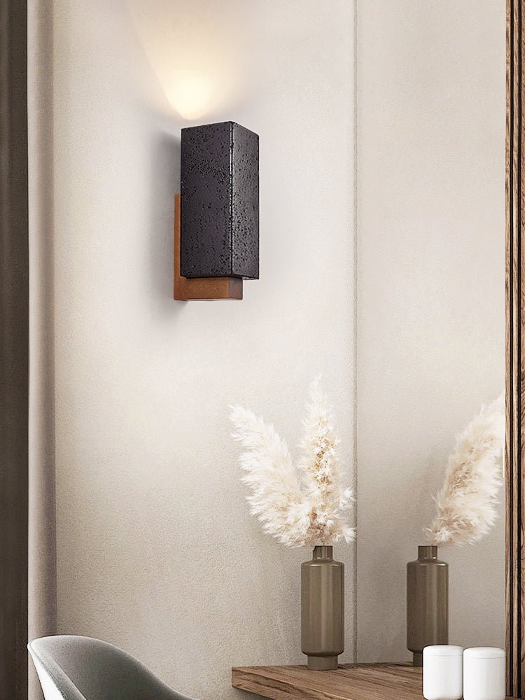 Applique murale moderne Kody en Noyer et noir et nbsp;travertin