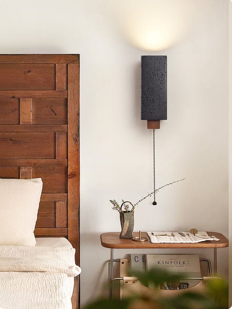 Applique murale moderne Kody en Noyer et noir et nbsp;travertin