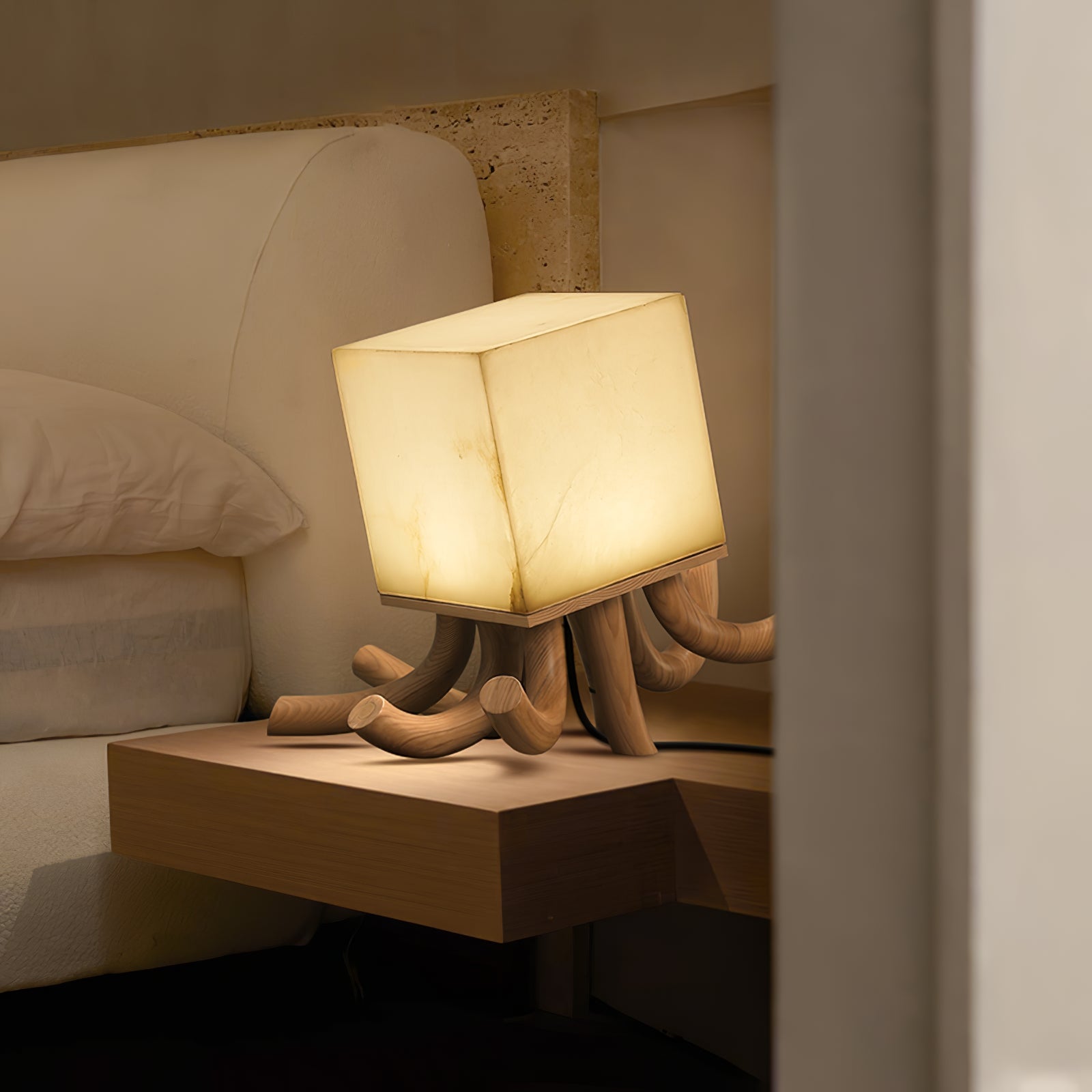 Lampe à poser moderne Eeli en Albâtre Noyer et blanc