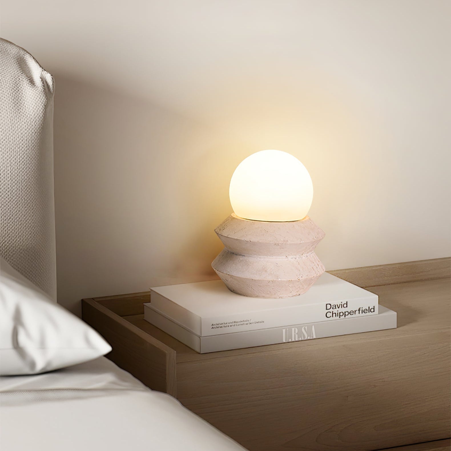 Lampe à poser moderne Armod en Travertin jaune et blanc