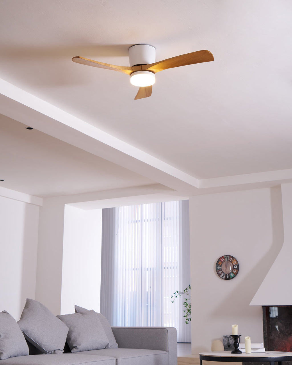 Ventilateur de plafond moderne Tarben en Noir et noyer bois