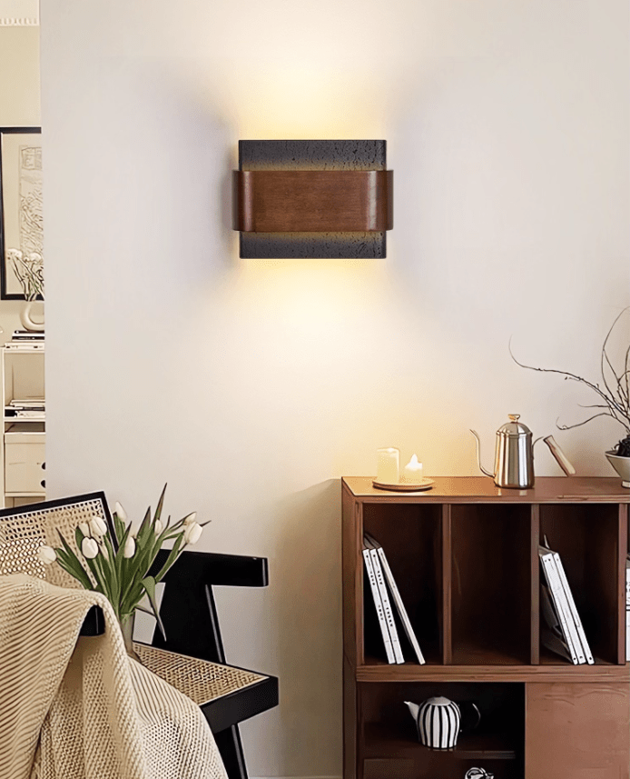 Applique murale moderne Ernest en Noyer bois et noir travertin