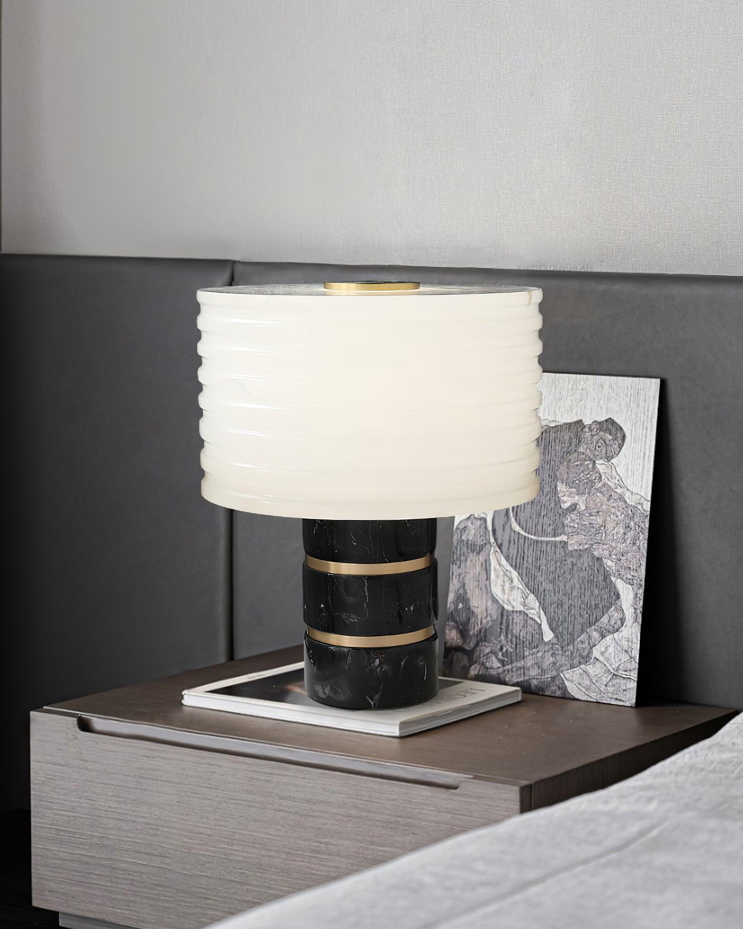 Lampe à poser moderne Perry en Albâtre Noir et blanc