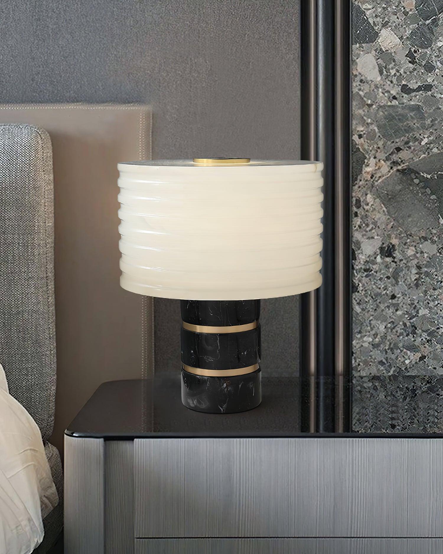 Lampe à poser moderne Perry en Albâtre Noir et blanc