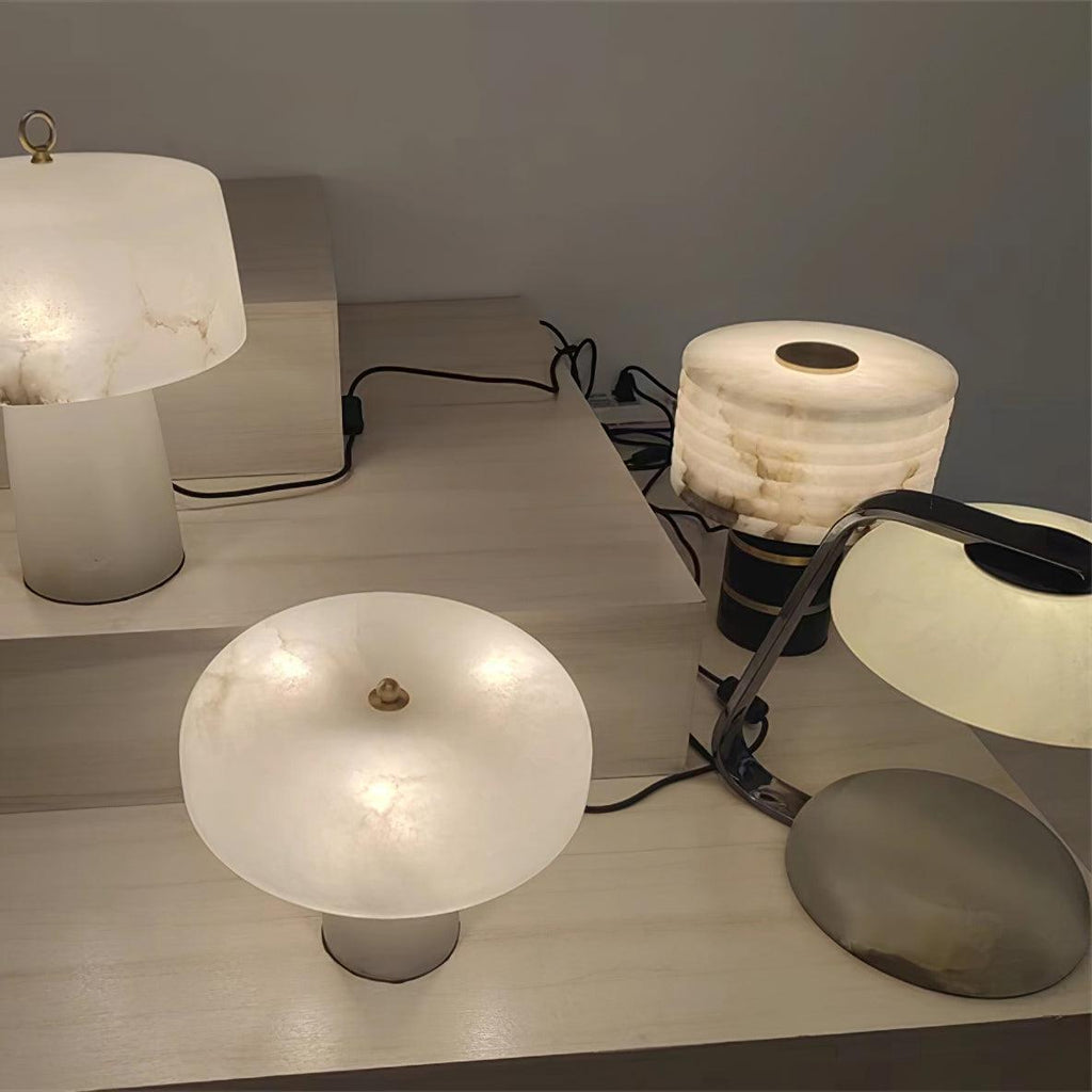 Lampe à poser moderne Perry en Albâtre Noir et blanc