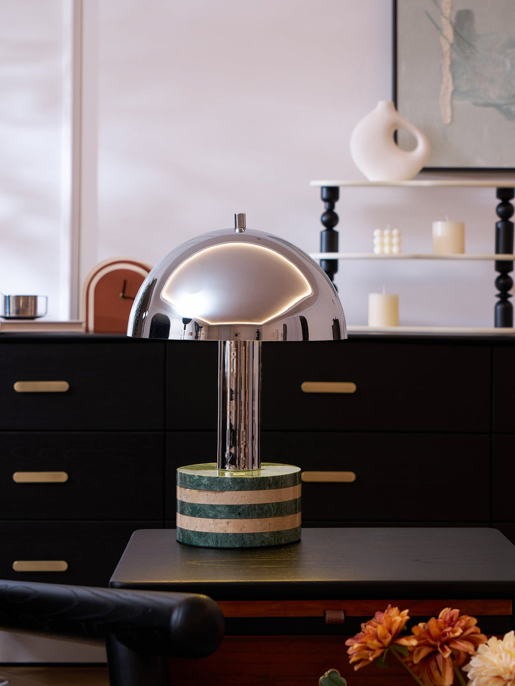 Lampe à poser moderne Agaton en chrome Gris et beige