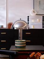Lampe à poser moderne Agaton en chrome Gris et beige