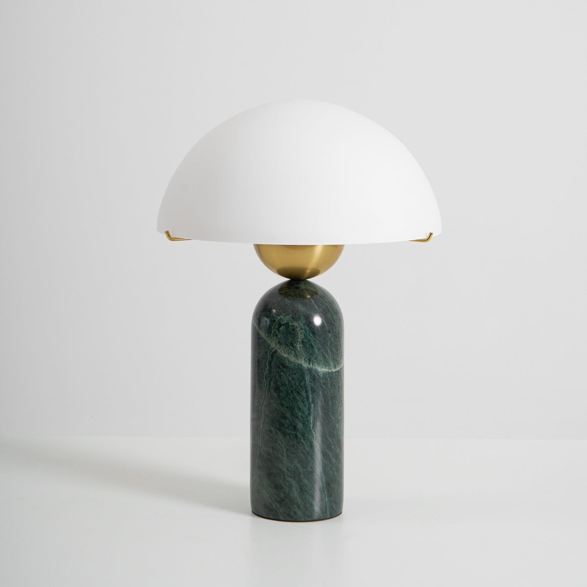 Lampe à poser moderne Galton en Albâtre Doré et vert marbre