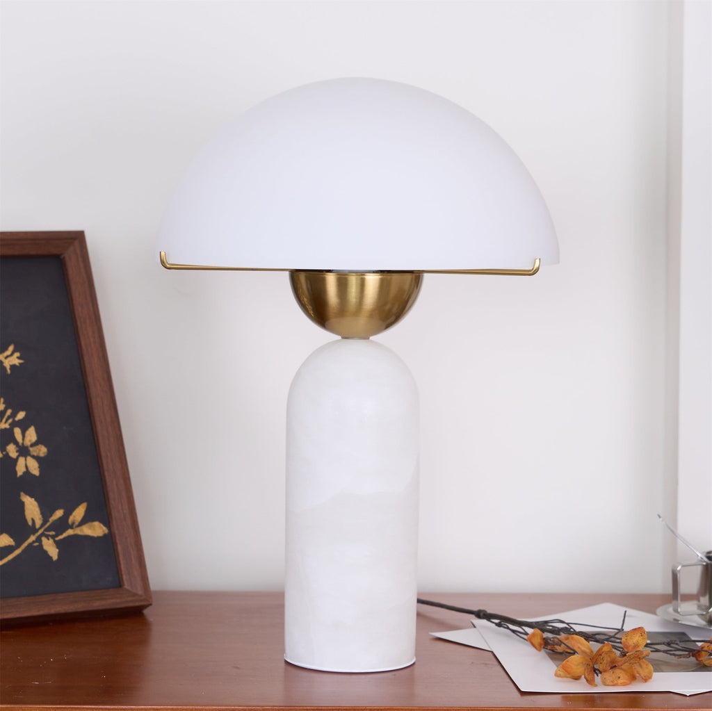 Lampe à poser moderne Galton en Marbre Doré et blanc albâtre