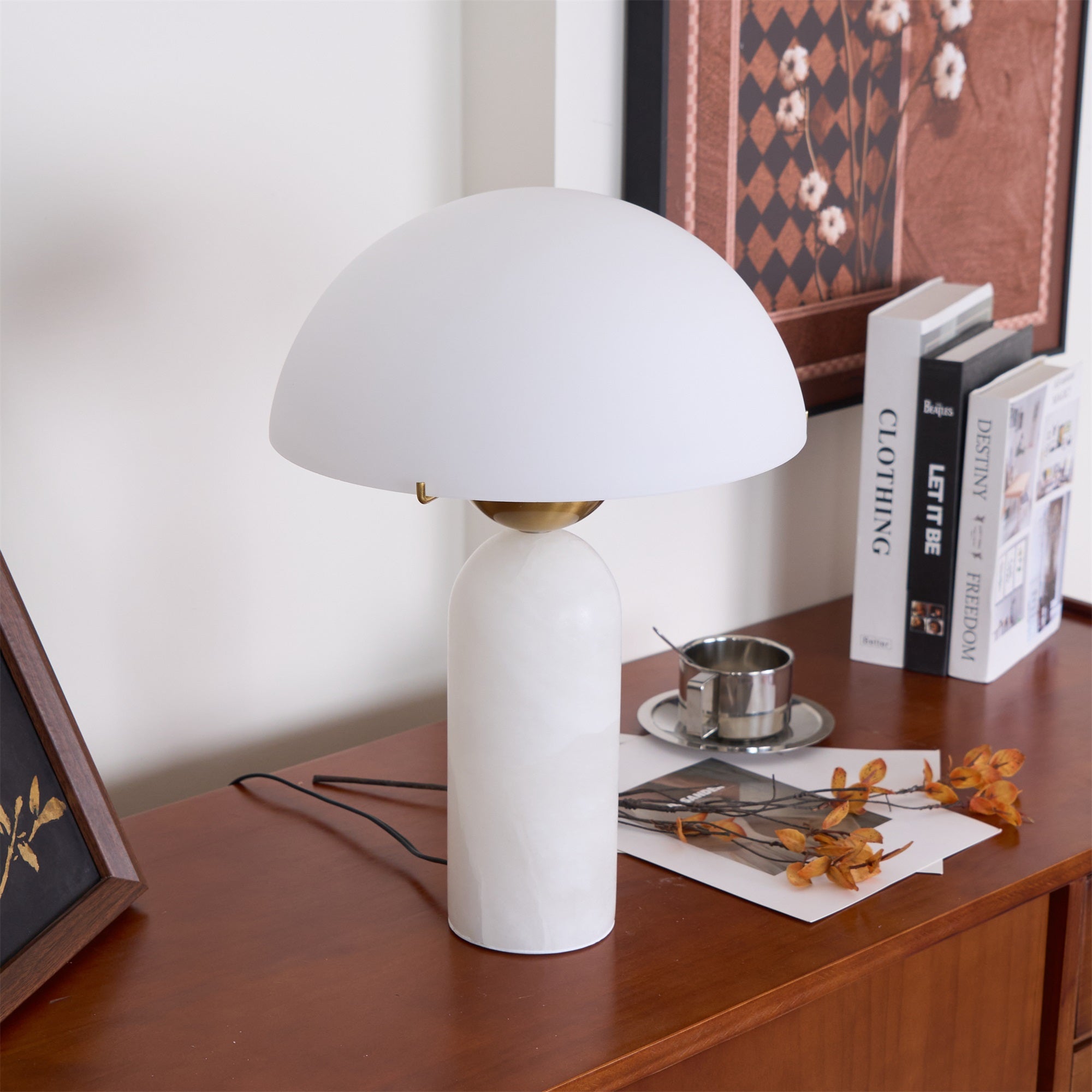 Lampe à poser moderne Galton en Marbre Doré et blanc albâtre