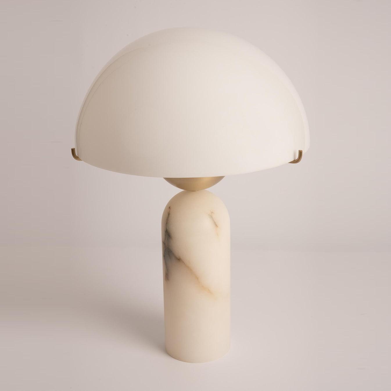 Lampe à poser moderne Galton en Marbre Doré et blanc albâtre