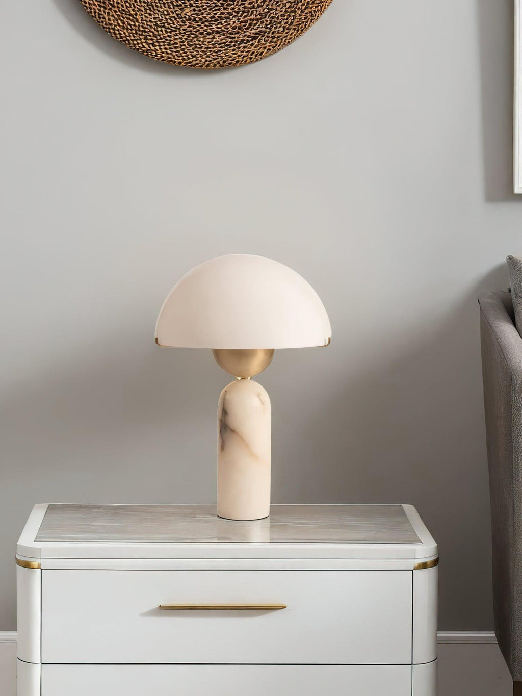Lampe à poser moderne Galton en Marbre Doré et blanc albâtre