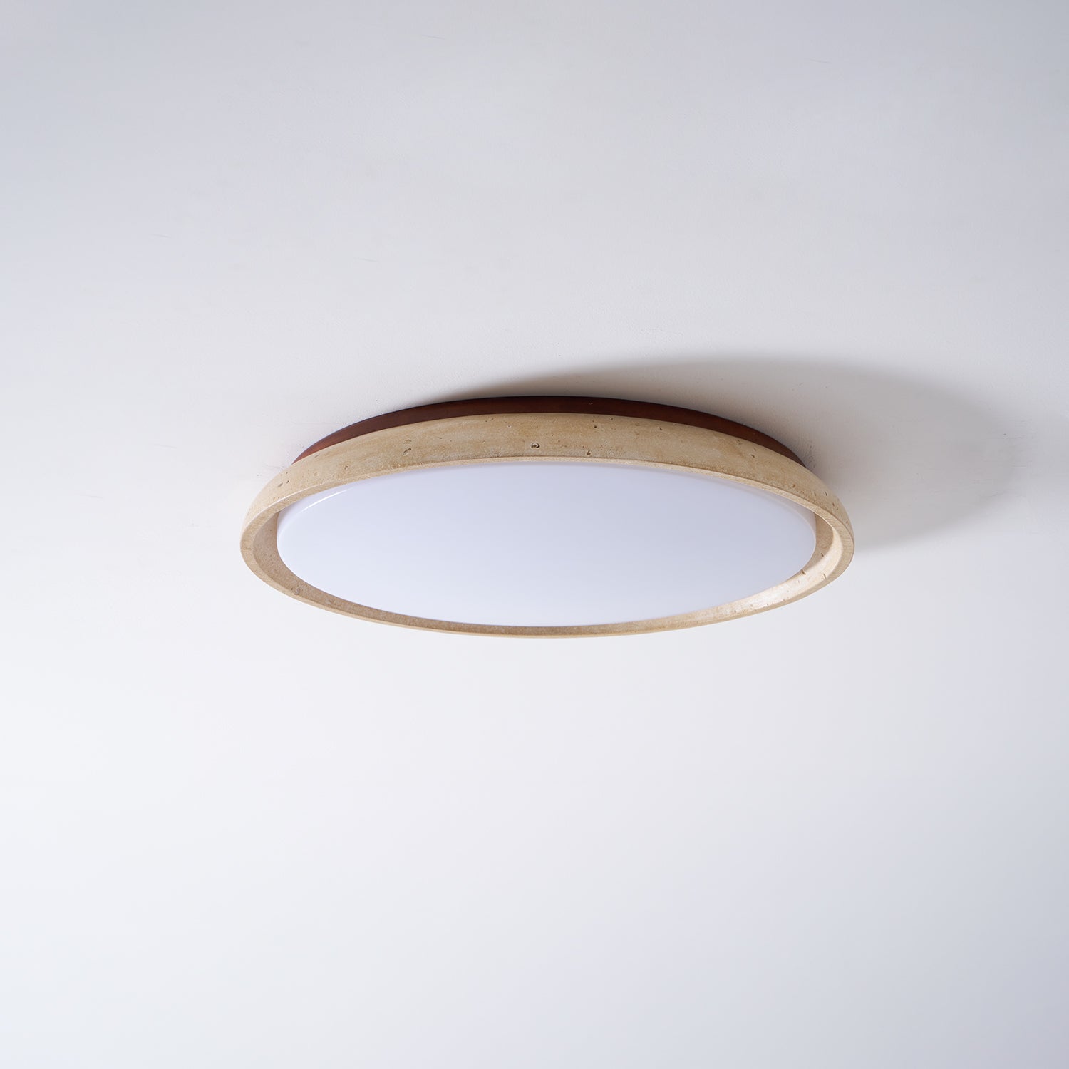 Plafonnier moderne Edmond en Travertin jaune et noyer
