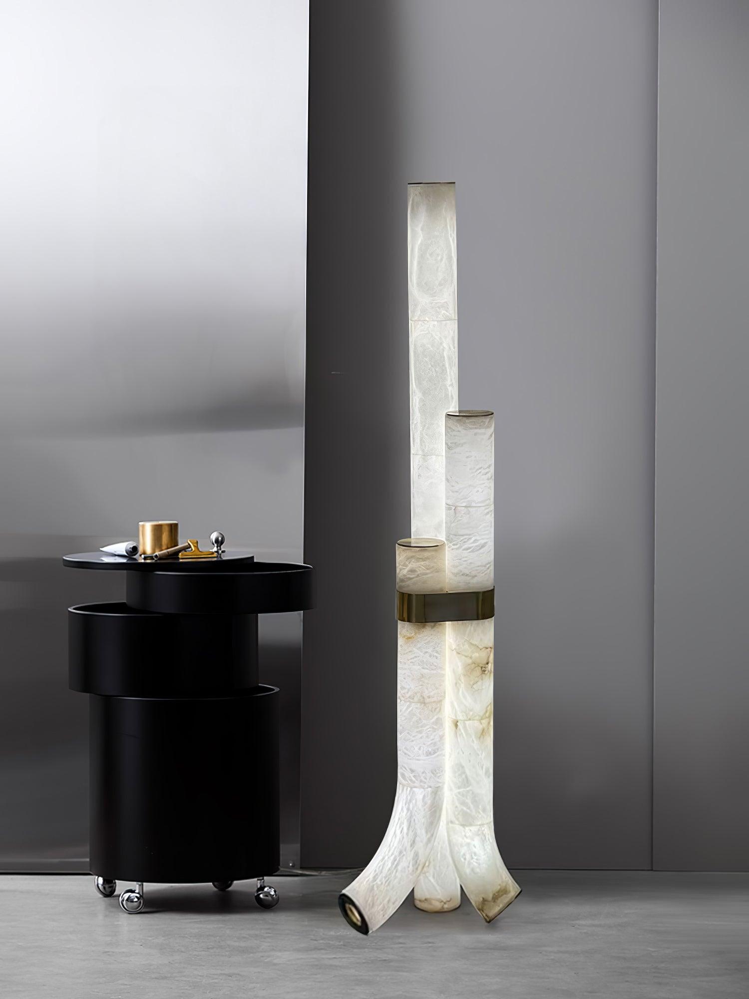 Lampadaire moderne Askild en Albâtre