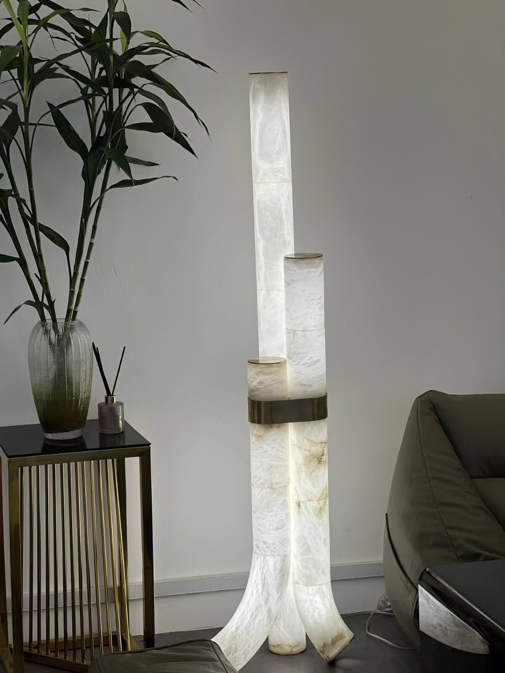 Lampadaire moderne Askild en Albâtre
