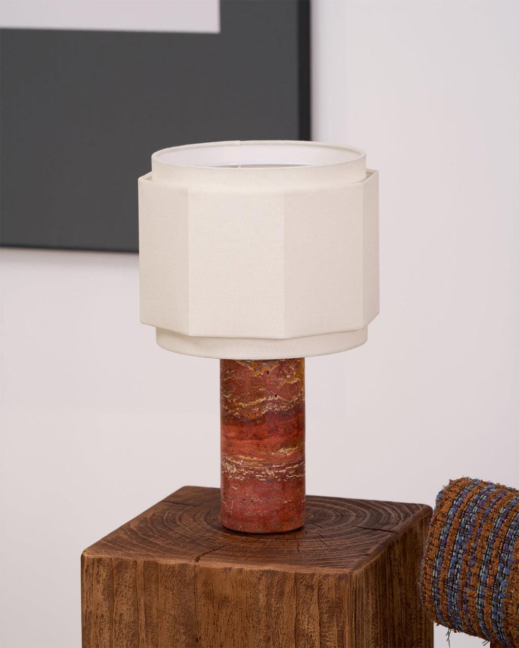 Lampe à poser moderne Edric en Marbre Rouge et blanc