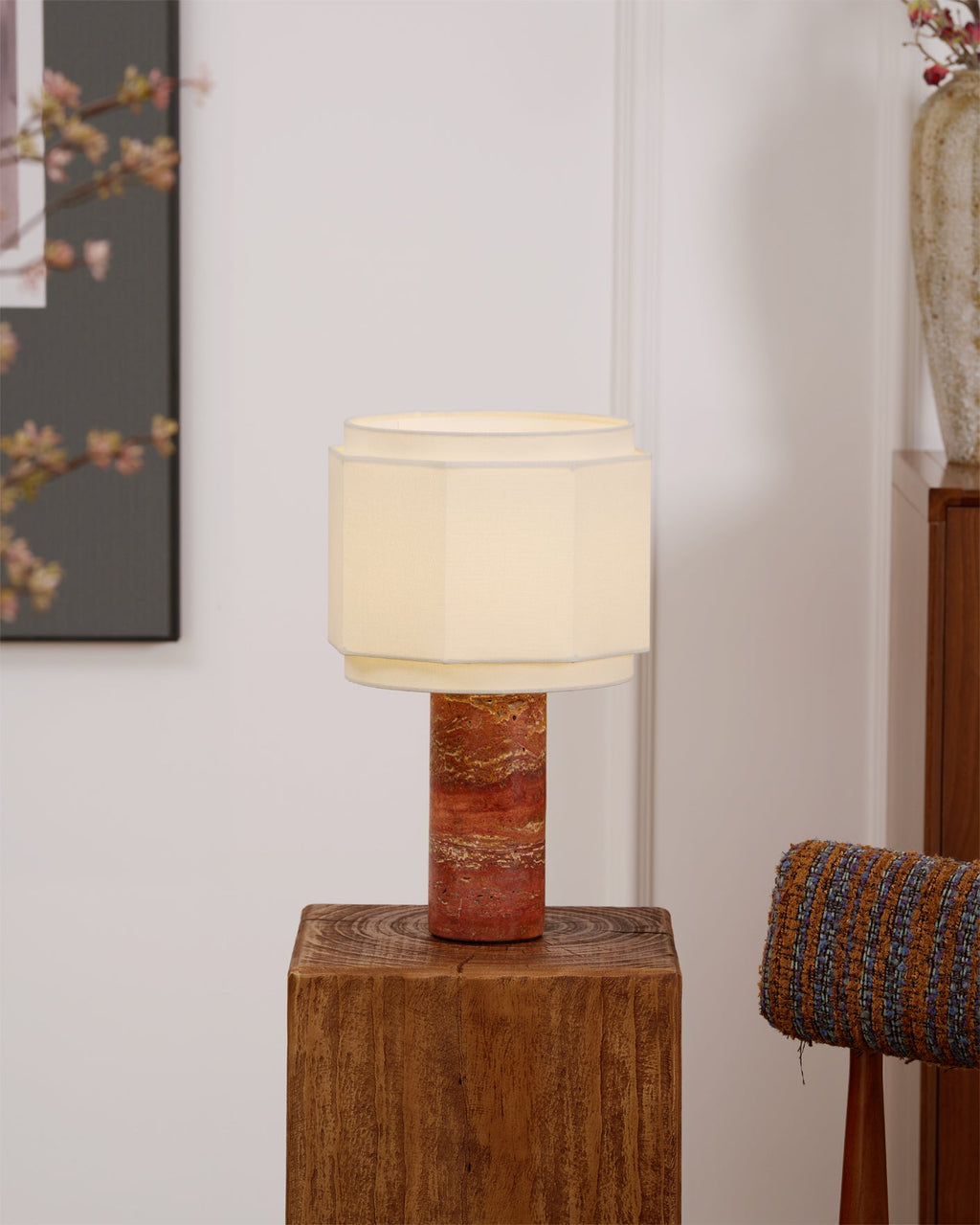 Lampe à poser moderne Edric en Marbre Rouge et blanc