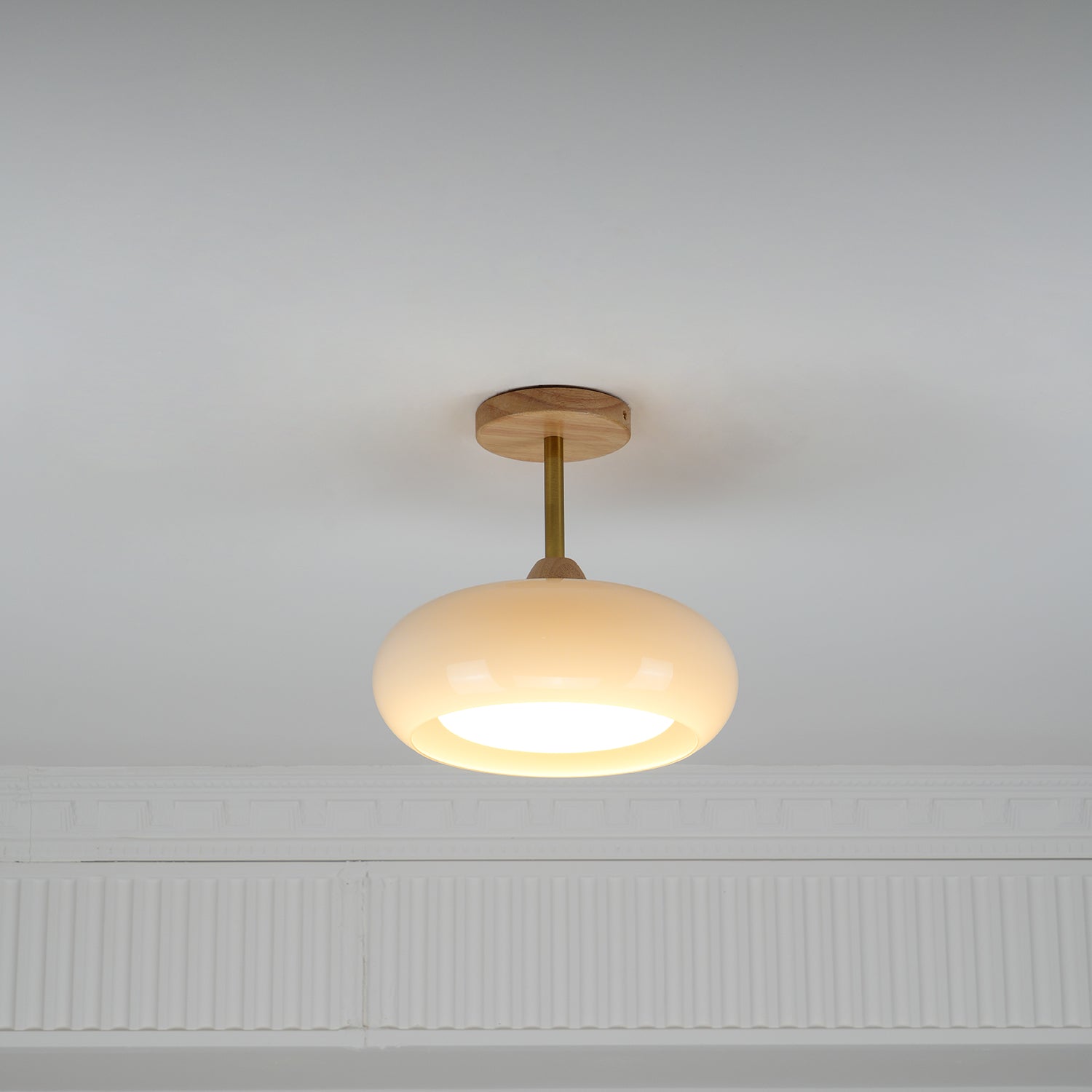 Plafonnier moderne Launo en Naturel bois et blanc